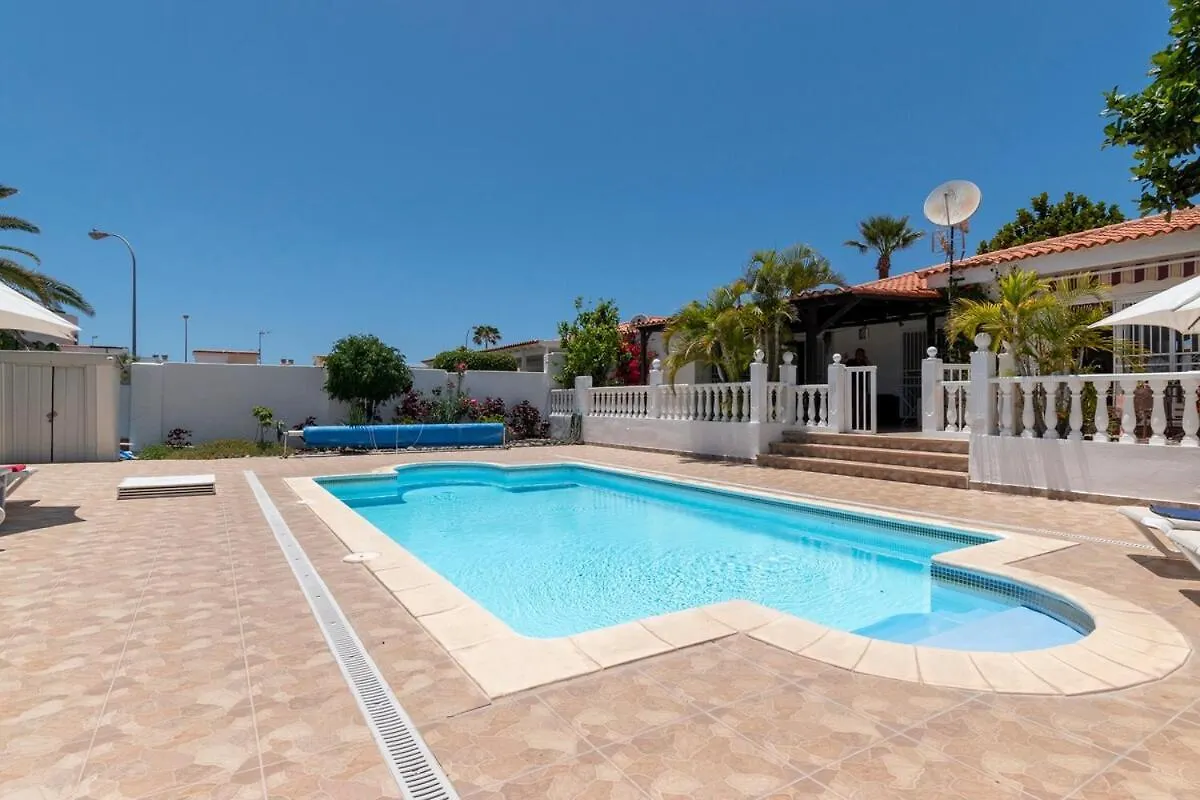 Beautiful And Spacious 4 Bedroom Villa Callao Salvaje