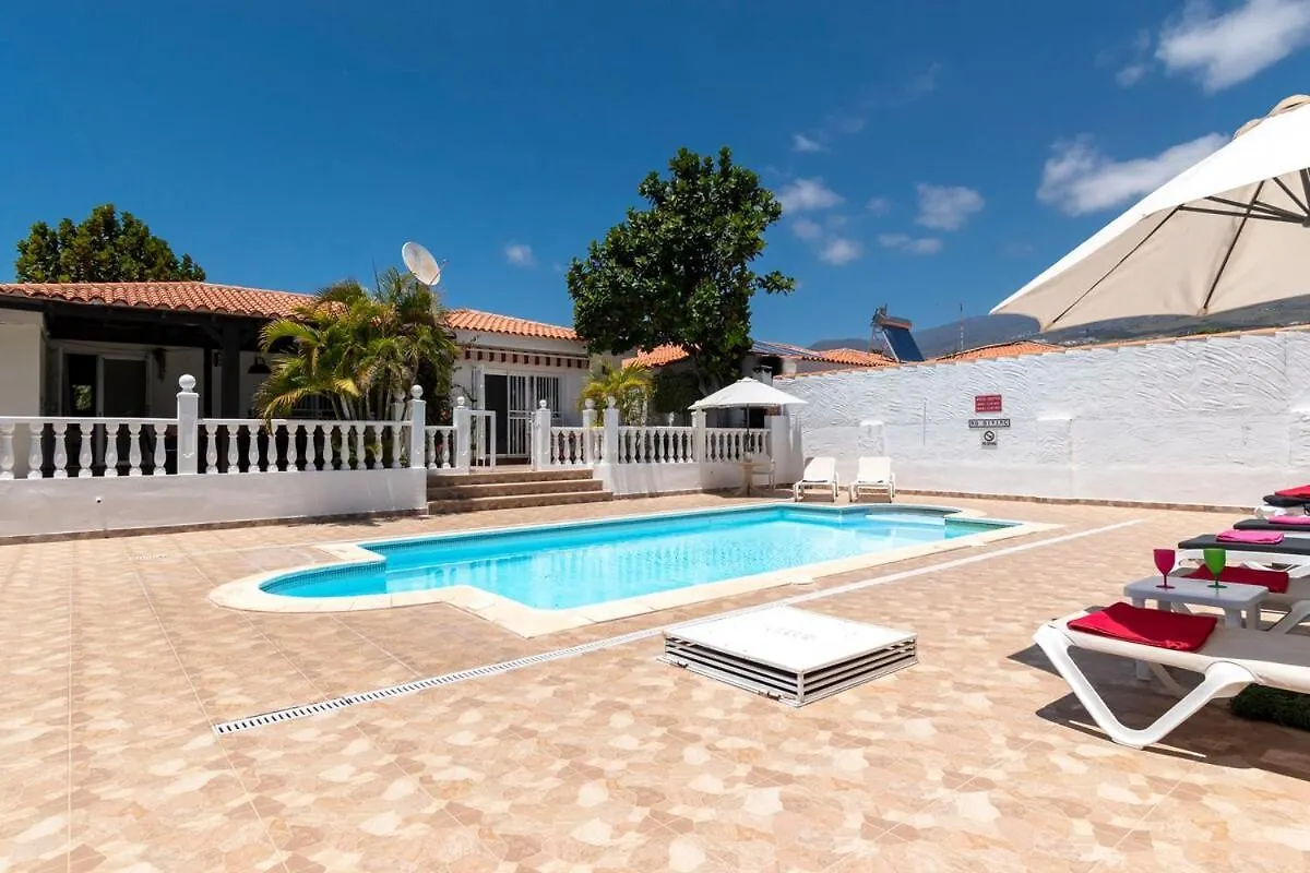 Beautiful And Spacious 4 Bedroom Villa Callao Salvaje 0*,