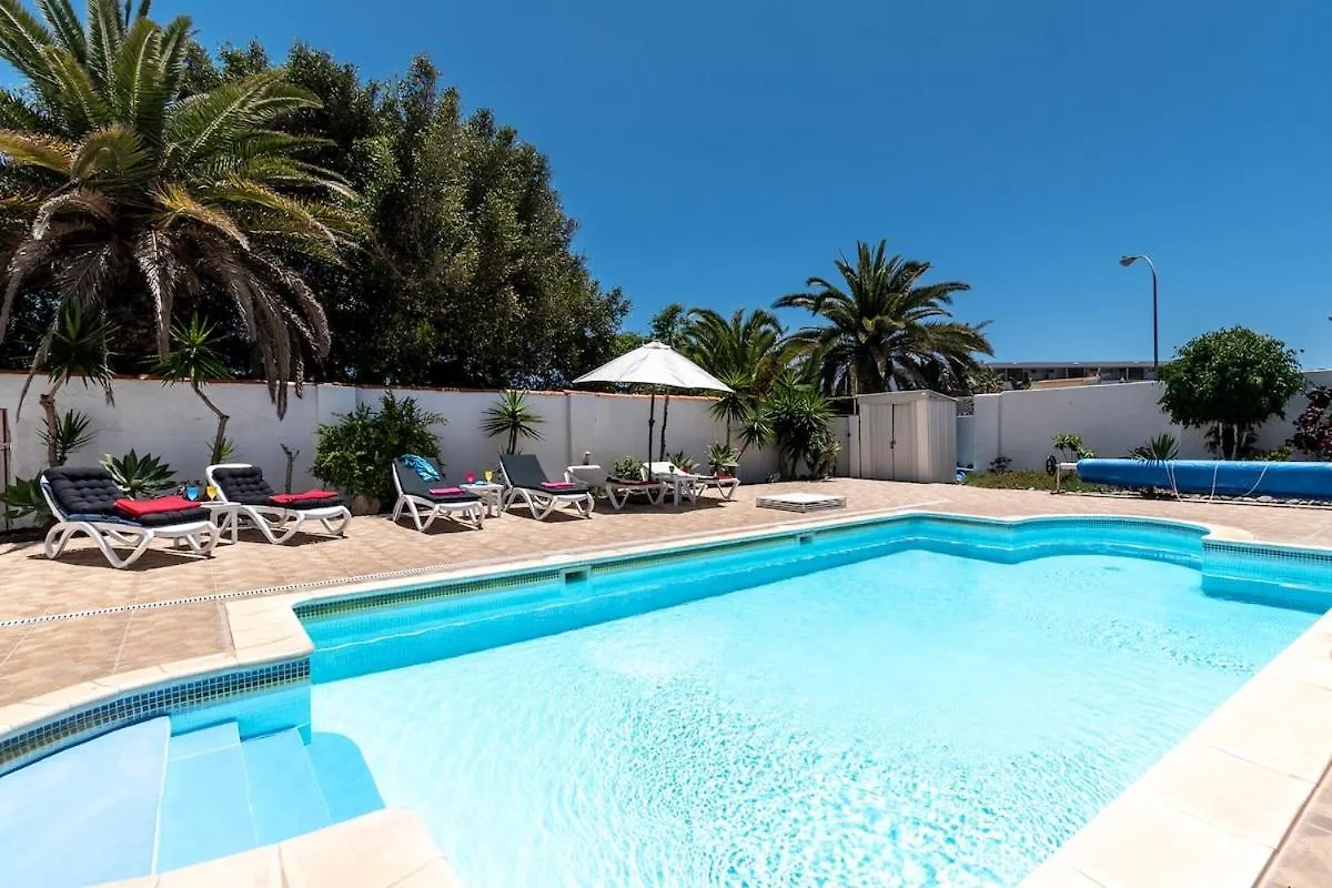 Beautiful And Spacious 4 Bedroom Villa Callao Salvaje